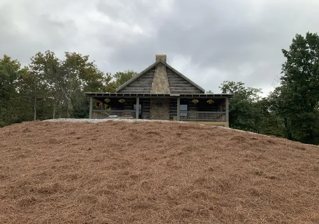 Photo 1 of Single family home for sale at 1600 Ml Crk Pike, Lawrenceburg, KY 40342 | MLS# 26021802 | Listing updated on 2026-10-13