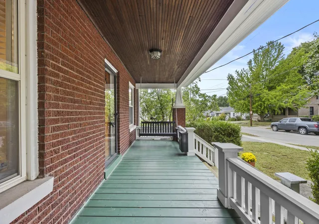 Photo 3 of Sale Pending at 734 Tremont Ave, Lexington, KY 40502 | MLS# 26028644 | Listing updated on 2026-10-20