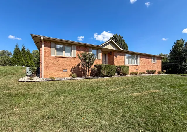 Photo 1 of Single family home for sale at 110 Highland Church Rd, Paducah, KY 42001 | MLS# 26024307 | Listing updated on 2026-09-10