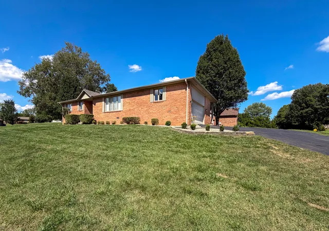 Photo 2 of Single family home for sale at 110 Highland Church Rd, Paducah, KY 42001 | MLS# 26024307 | Listing updated on 2026-09-10