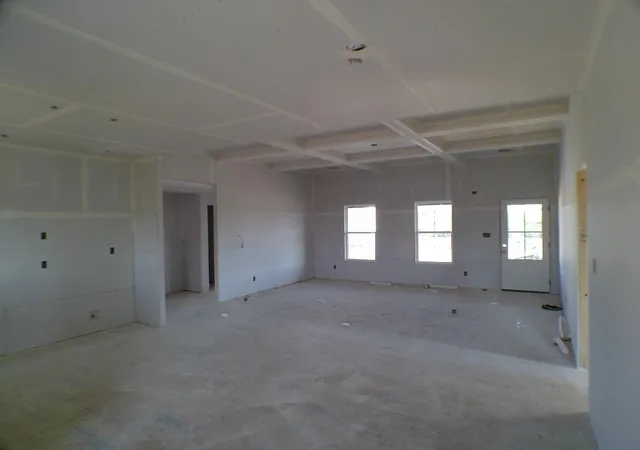 Photo 3 of Sale Pending at 440 Lands End Dr, Berea, KY 40403 | MLS# 26023306 | Listing updated on 2026-10-13