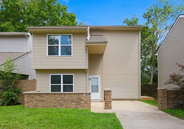 Photo 1 of Sale Pending at 1609 Prairie Cir, Lexington, KY 40515 | MLS# 26021670 | Listing updated on 2026-10-17