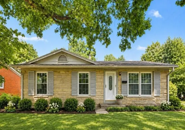 Photo 1 of Sale Pending at 217 Inverness Dr, Lexington, KY 40517 | MLS# 26021863 | Listing updated on 2026-10-13