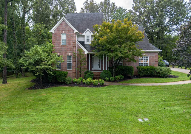 Photo 1 of Single family home for sale at 70 Barrington Cir, Paducah, KY 42003 | MLS# 26023899 | Listing updated on 2026-09-14
