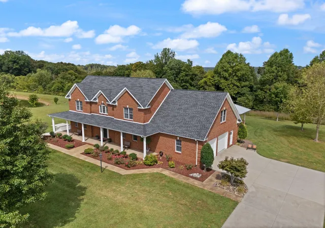 Photo 2 of Mansion for sale at 1270 Nubbin Ridge Rd, Somerset, KY 42503 | MLS# 26023944 | Listing updated on 2026-09-09
