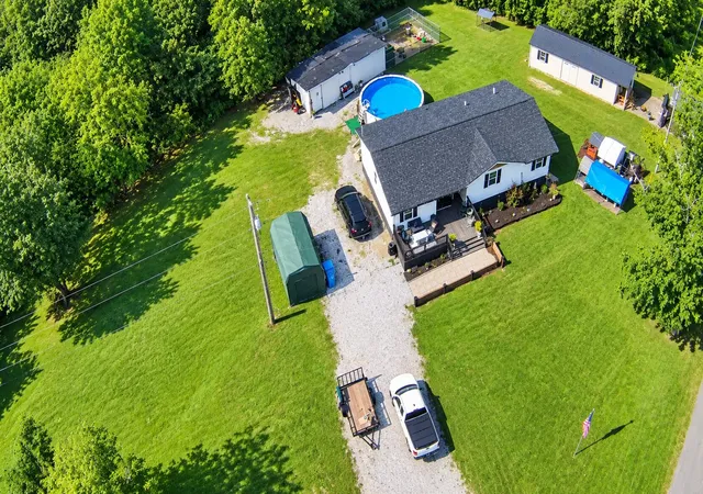 Photo 2 of Single family home for sale at 1045 Baxter Ridge Rd, Lawrenceburg, KY 40342 | MLS# 26022234 | Listing updated on 2026-09-17