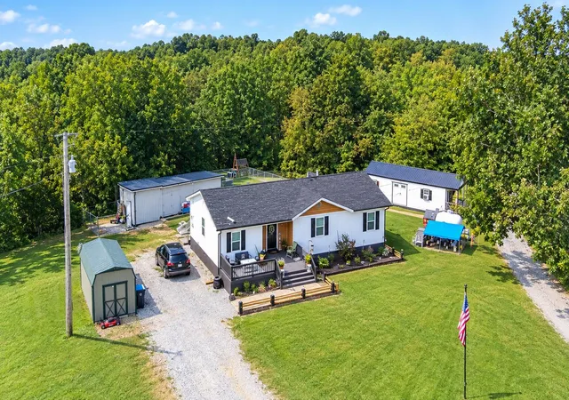 Photo 3 of Single family home for sale at 1045 Baxter Ridge Rd, Lawrenceburg, KY 40342 | MLS# 26022234 | Listing updated on 2026-09-17