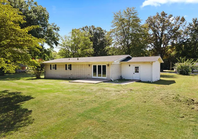 Photo 1 of Single family home for sale at 156 W 3rd Avenue, Calvert City, KY 42029 | MLS# 26025245 | Listing updated on 2026-09-14