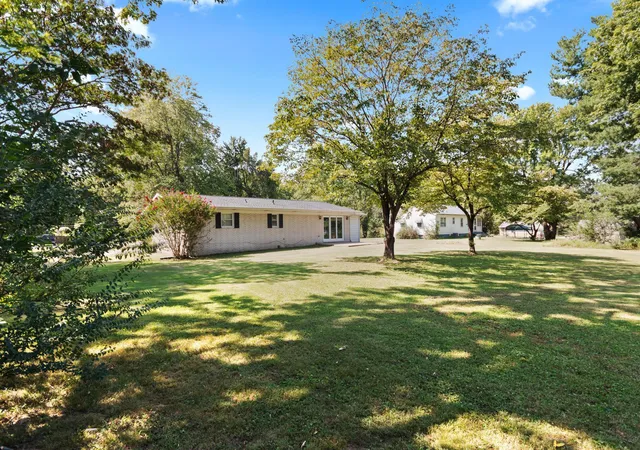 Photo 2 of Single family home for sale at 156 W 3rd Avenue, Calvert City, KY 42029 | MLS# 26025245 | Listing updated on 2026-09-14
