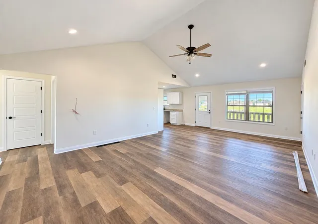 Photo 2 of Single family home for sale at 271 Stoney Crk Way, Berea, KY 40403 | MLS# 26022378 | Listing updated on 2026-10-13
