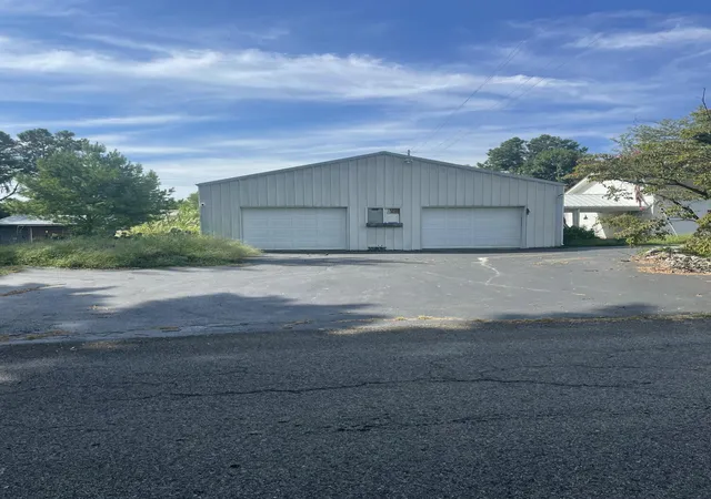 Photo 4 of Sale Pending at 5521 Bethlehem Church Rd, Wickliffe, KY 42087 | MLS# 26024438 | Listing updated on 2026-09-26