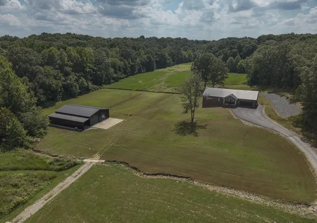 Photo 3 of Single family home for sale at 1930 Dogtown Rd, Benton, KY 42025 | MLS# 26024797 | Listing updated on 2026-09-14