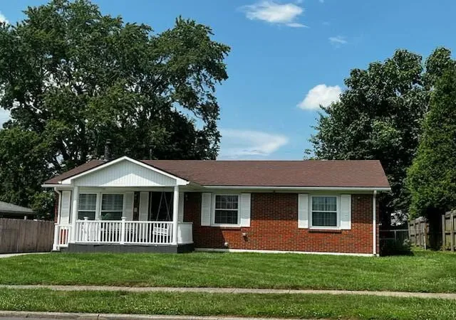 Photo 2 of Single family home for sale at 737 Kingston Rd, Lexington, KY 40505 | MLS# 26022449 | Listing updated on 2026-10-13