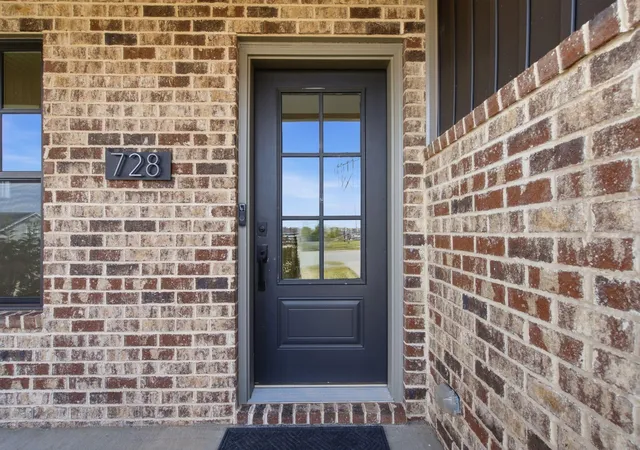 Photo 3 of Single family home for sale at 728 Shaker Dr, Richmond, KY 40475 | MLS# 26022606 | Listing updated on 2026-09-13
