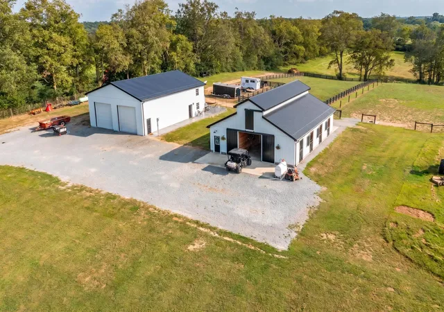 Photo 1 of House for sale at 150 Mckee Ln, Paris, KY 40361 | MLS# 26024969 | Listing updated on 2026-09-10