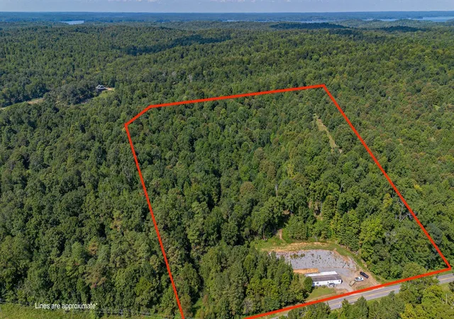 Photo 2 of Sale Pending at 6861 Rockcastle Rd, Cadiz, KY 42211 | MLS# 26022468 | Listing updated on 2026-09-28