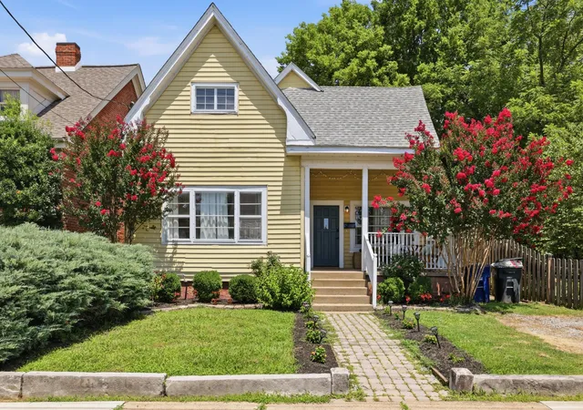 Photo 1 of Sale Pending at 522 N 8th Street, Paducah, KY 42001 | MLS# 26023969 | Listing updated on 2026-09-06