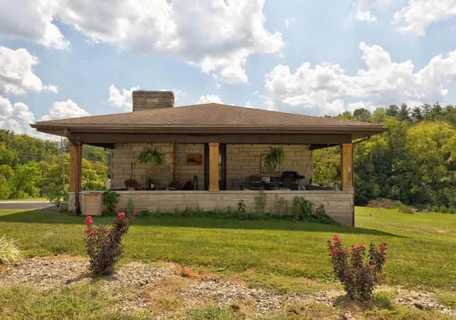 Photo 4 of Single family home for sale at 510 Dare Dr, Mount Sterling, KY 40353 | MLS# 26024402 | Listing updated on 2026-09-04