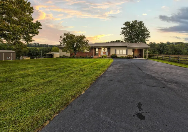 Photo 3 of Single family home for sale at 1375 Kentucky 882, Ezel, KY 41425 | MLS# 26025401 | Listing updated on 2026-10-13