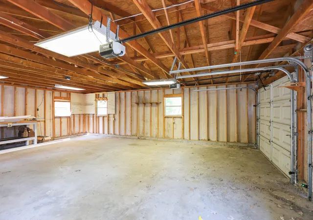 Photo 36 of Sale Pending at 209 Cambridge Dr, Paducah, KY 42001 | MLS# 26024213 | Listing updated on 2026-09-09