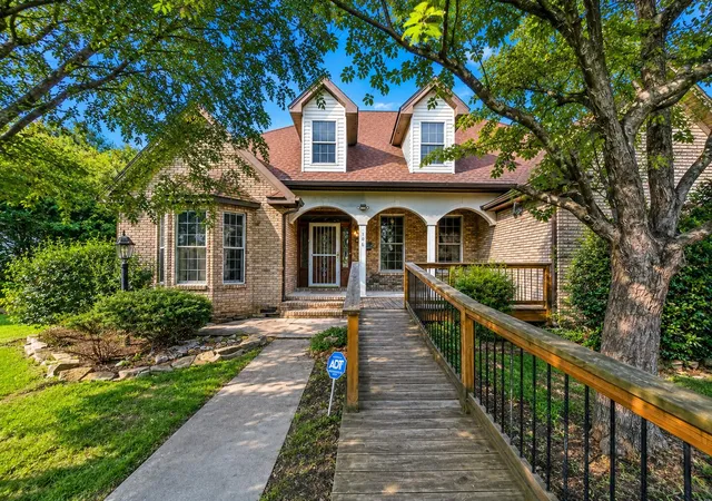 Photo 1 of Single family home for sale at 106 S Allison Ave, Barbourville, KY 40906 | MLS# 26022598 | Listing updated on 2026-09-09