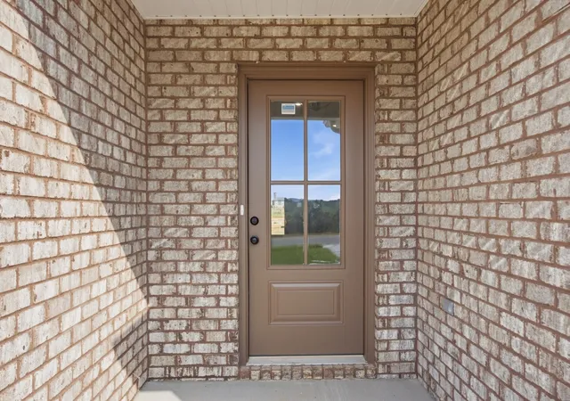 Photo 3 of Single family home for sale at 408 Lands End Dr, Berea, KY 40403 | MLS# 26022696 | Listing updated on 2026-10-18