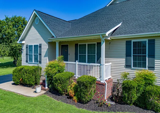 Photo 3 of Single family home for sale at 10025 Childress Rd, West Paducah, KY 42086 | MLS# 26023978 | Listing updated on 2026-09-16