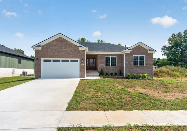 Photo 1 of Single family home for sale at 204 Jett Dr, Winchester, KY 40391 | MLS# 26022830 | Listing updated on 2026-10-13
