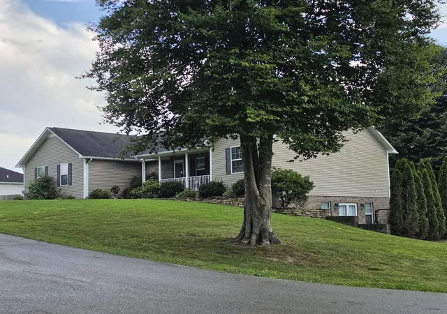 Photo 1 of Sale Pending at 390 Talon Trl, London, KY 40744 | MLS# 26023167 | Listing updated on 2026-09-15