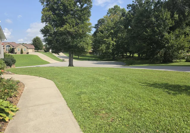 Photo 3 of Sale Pending at 390 Talon Trl, London, KY 40744 | MLS# 26023167 | Listing updated on 2026-09-15