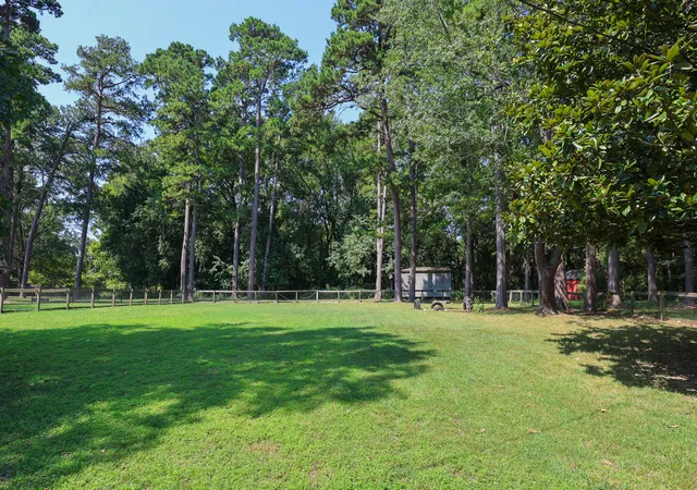 Photo 34 of Sale Pending at 211 Springwell Ln, Paducah, KY 42001 | MLS# 26024433 | Listing updated on 2026-09-11