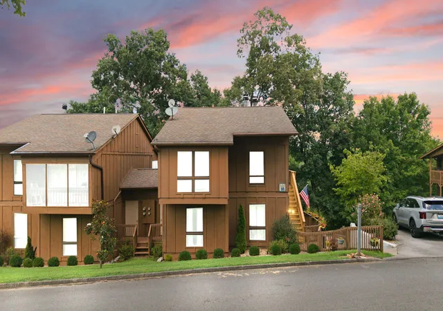 Photo 1 of Sale Pending at 10 3 Star Trek Dr, Bronston, KY 42518 | MLS# 26023977 | Listing updated on 2026-09-08