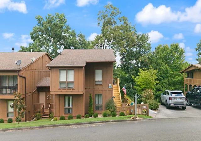 Photo 4 of Sale Pending at 10-3 Star Trek Dr, Bronston, KY 42518 | MLS# 26023977 | Listing updated on 2026-09-08