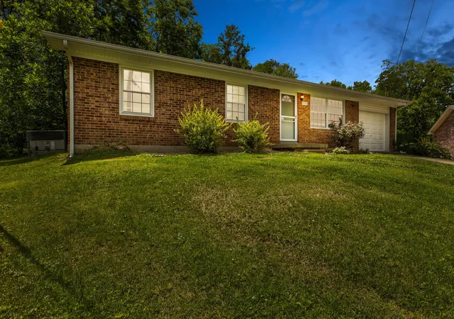 Photo 3 of Single family home for sale at 125 Kittison Dr, Winchester, KY 40391 | MLS# 26023054 | Listing updated on 2026-09-28