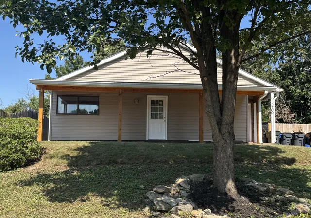 Photo 1 of Single family home for sale at 2700 Whitwood Pl, Lexington, KY 40509 | MLS# 26023521 | Listing updated on 2026-10-13