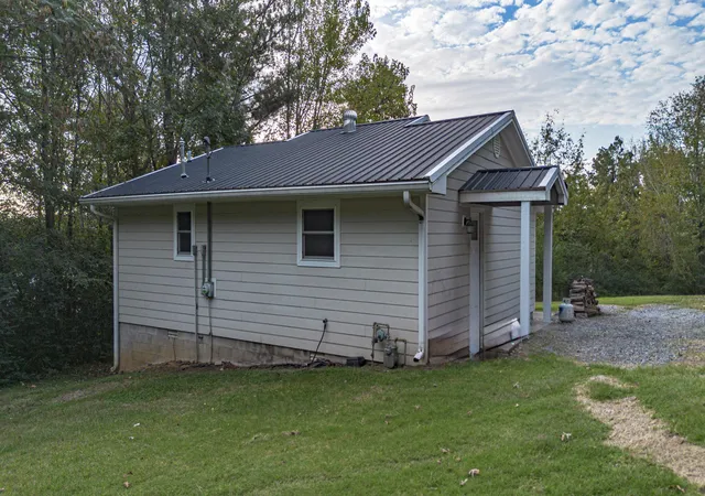 Photo 3 of Single family home for sale at 108 Suwanee Hl Rd, Kuttawa, KY 42055 | MLS# 26028908 | Listing updated on 2026-10-19