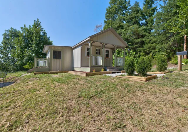 Photo 2 of Single family home for sale at 100 Lyons Cemetery Rd, Morehead, KY 40351 | MLS# 26023097 | Listing updated on 2026-09-11