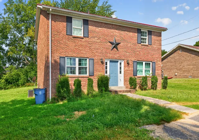 Photo 2 of Multi family home for sale at 127 129 Aspen Dr, Danville, KY 40422 | MLS# 26025505 | Listing updated on 2026-10-13