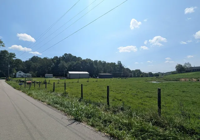 Photo 4 of Sale Pending at 1650 Little Hickman Rd, Nicholasville, KY 40356 | MLS# 26024553 | Listing updated on 2026-09-08