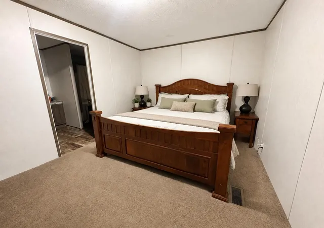 Photo 3 of Single family home for sale at 240 Crestview, Flemingsburg, KY 41041 | MLS# 26024254 | Listing updated on 2026-09-03