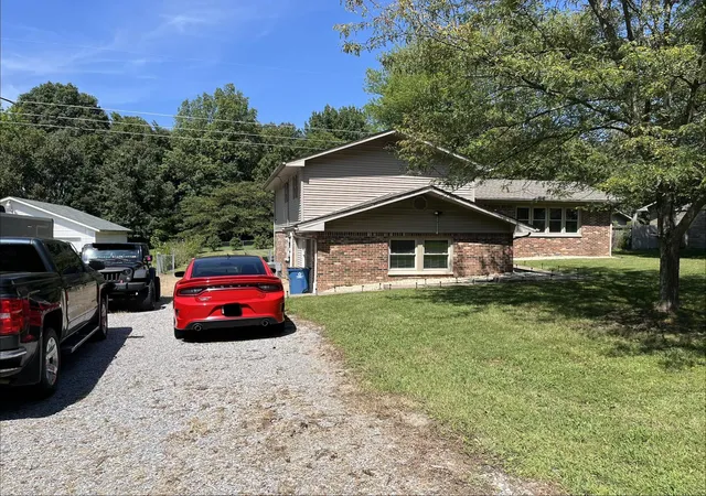 Photo 3 of Single family home for sale at 6740 Greenfield Dr, Paducah, KY 42003 | MLS# 26023362 | Listing updated on 2026-09-03