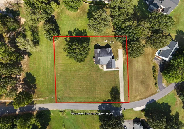 Photo 2 of Single family home for sale at 310 Rock Bowl Spring Dr, Kuttawa, KY 42055 | MLS# 26024045 | Listing updated on 2026-09-04