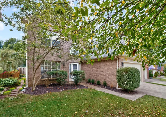 Photo 2 of Single family home for sale at 708 Sunny Slope Tr, Lexington, KY 40514 | MLS# 26024192 | Listing updated on 2026-09-03