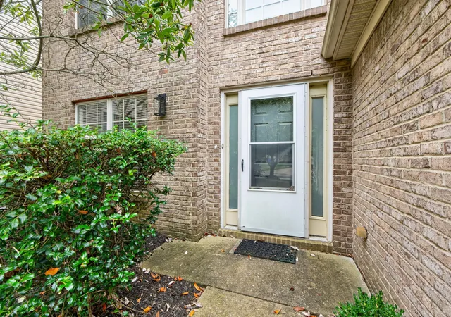 Photo 3 of Single family home for sale at 708 Sunny Slope Tr, Lexington, KY 40514 | MLS# 26024192 | Listing updated on 2026-09-03