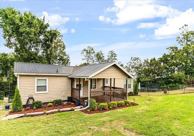 Photo 1 of Single family home for sale at 137 Pam Dr, Lancaster, KY 40444 | MLS# 26023271 | Listing updated on 2026-09-11