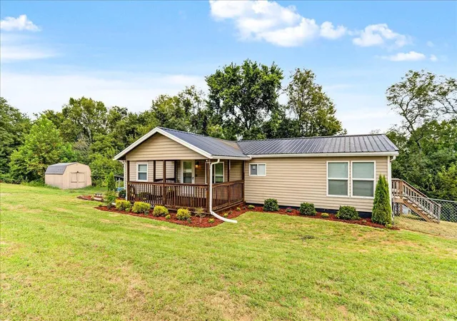 Photo 2 of Single family home for sale at 137 Pam Dr, Lancaster, KY 40444 | MLS# 26023271 | Listing updated on 2026-09-11