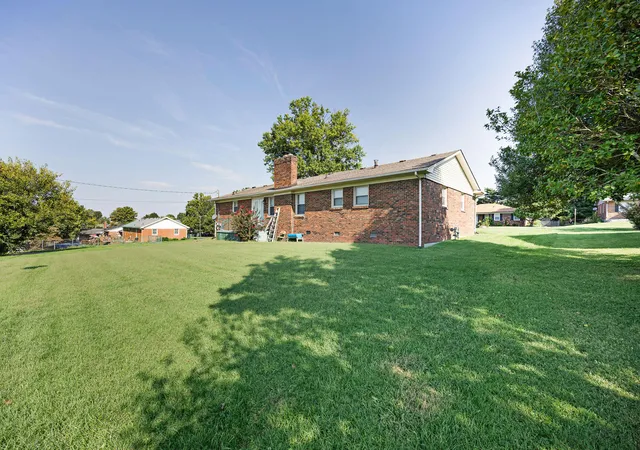Photo 3 of Single family home for sale at 430 Carrigan Dr, Danville, KY 40422 | MLS# 26023216 | Listing updated on 2026-09-06