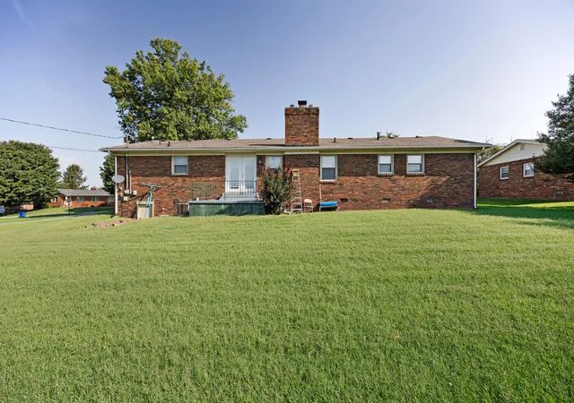 Photo 4 of Single family home for sale at 430 Carrigan Dr, Danville, KY 40422 | MLS# 26023216 | Listing updated on 2026-09-06