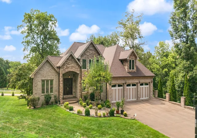 Photo 2 of Mansion for sale at 40 Cory Ln, Somerset, KY 42503 | MLS# 26023966 | Listing updated on 2026-09-04