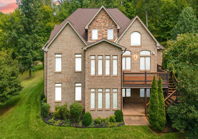Photo 3 of Mansion for sale at 40 Cory Ln, Somerset, KY 42503 | MLS# 26023966 | Listing updated on 2026-09-04